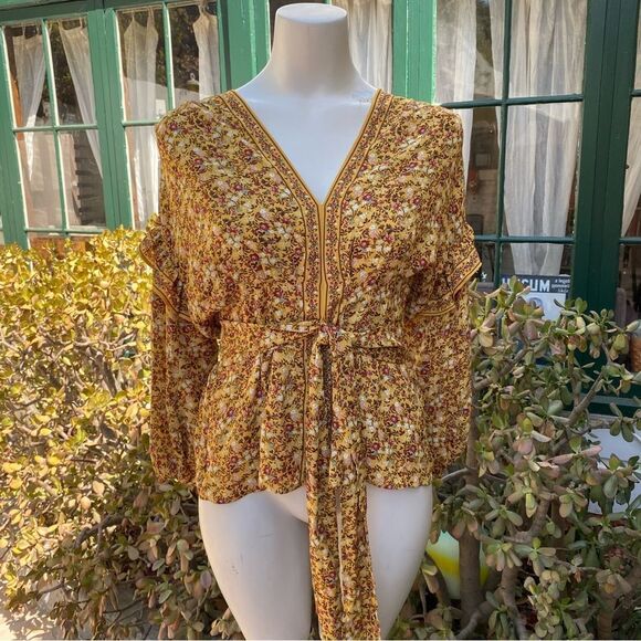 Max Studio Crepe 3/4 Sleeve Tie Front Blouse size small - Picture 12 of 13